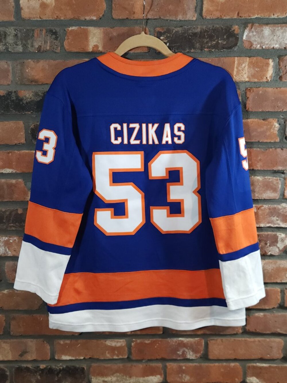 NHL Fanatics Casey Cizikas #53 New York Islanders Home Hockey Jersey Youth L/XL - Picture 4 of 6